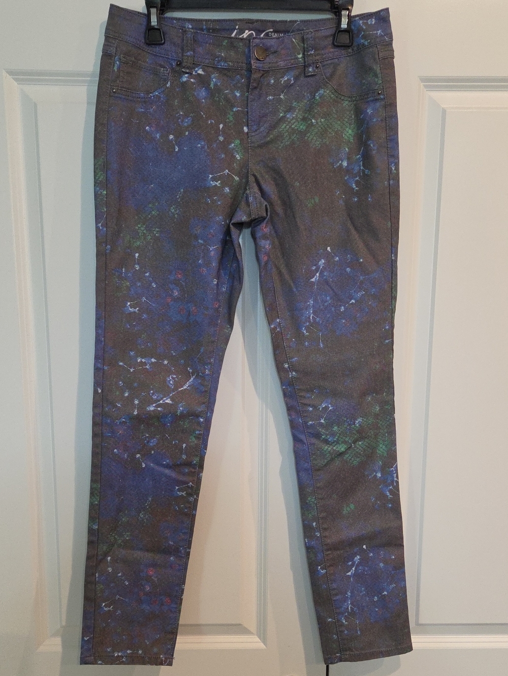 Slim Skinny Jeans with Blue-Green Splatter Print